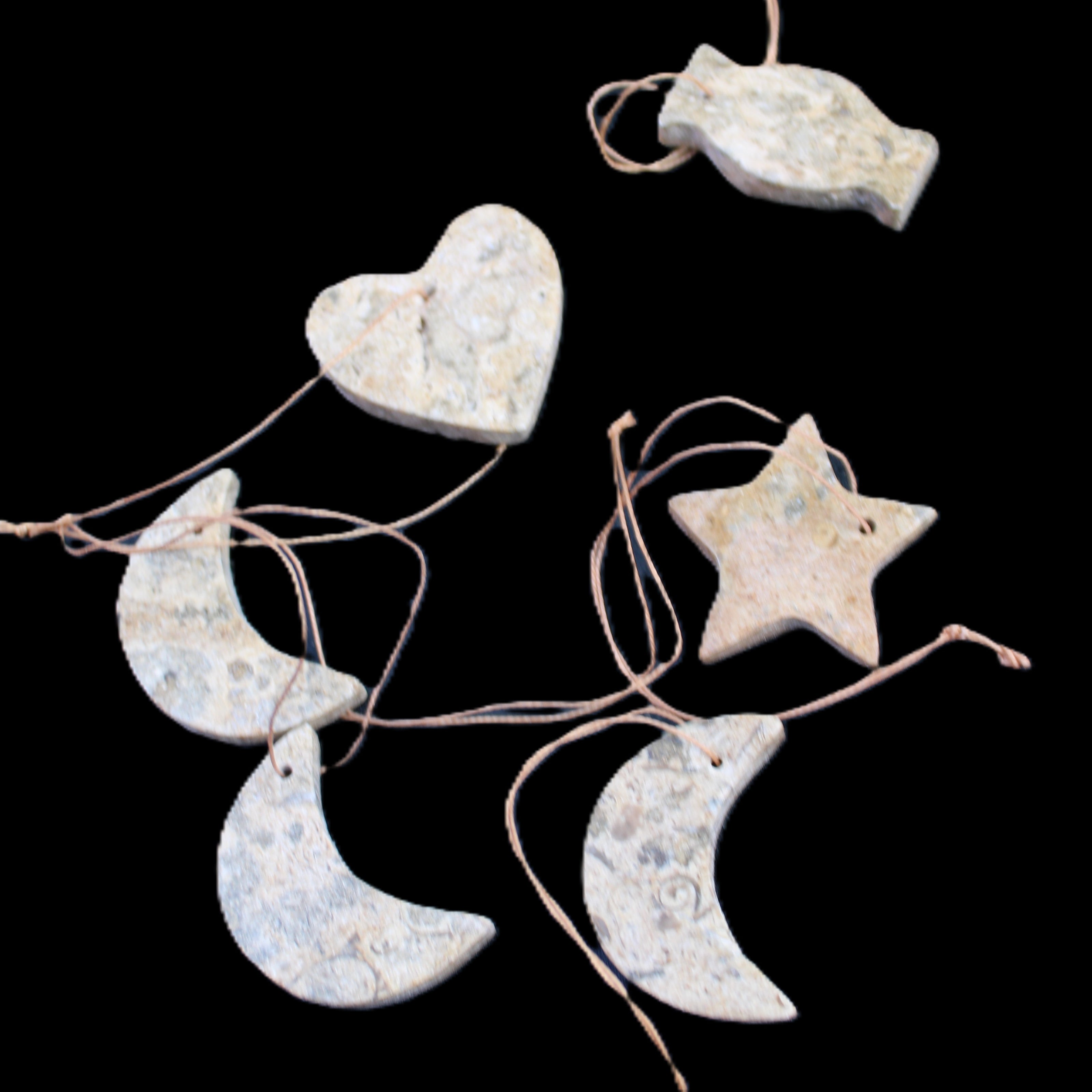 Christmas tree decoration shapes - 6 Fossil rock shapes 34-38mm 68g in sunlight - Rocks and Things Store