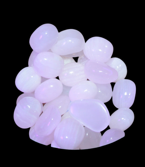 Mangano Calcite UV bright-pink-reactive tumbled stone 4-6g Rocks and Things