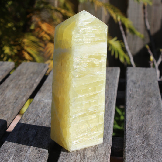 Lemon Calcite obelisk 543g