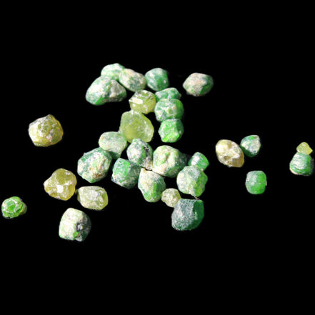 Green Garnets from Pakistan approx. 20-60 tiny crystals 10g in sunlight - Rocks and Things Store