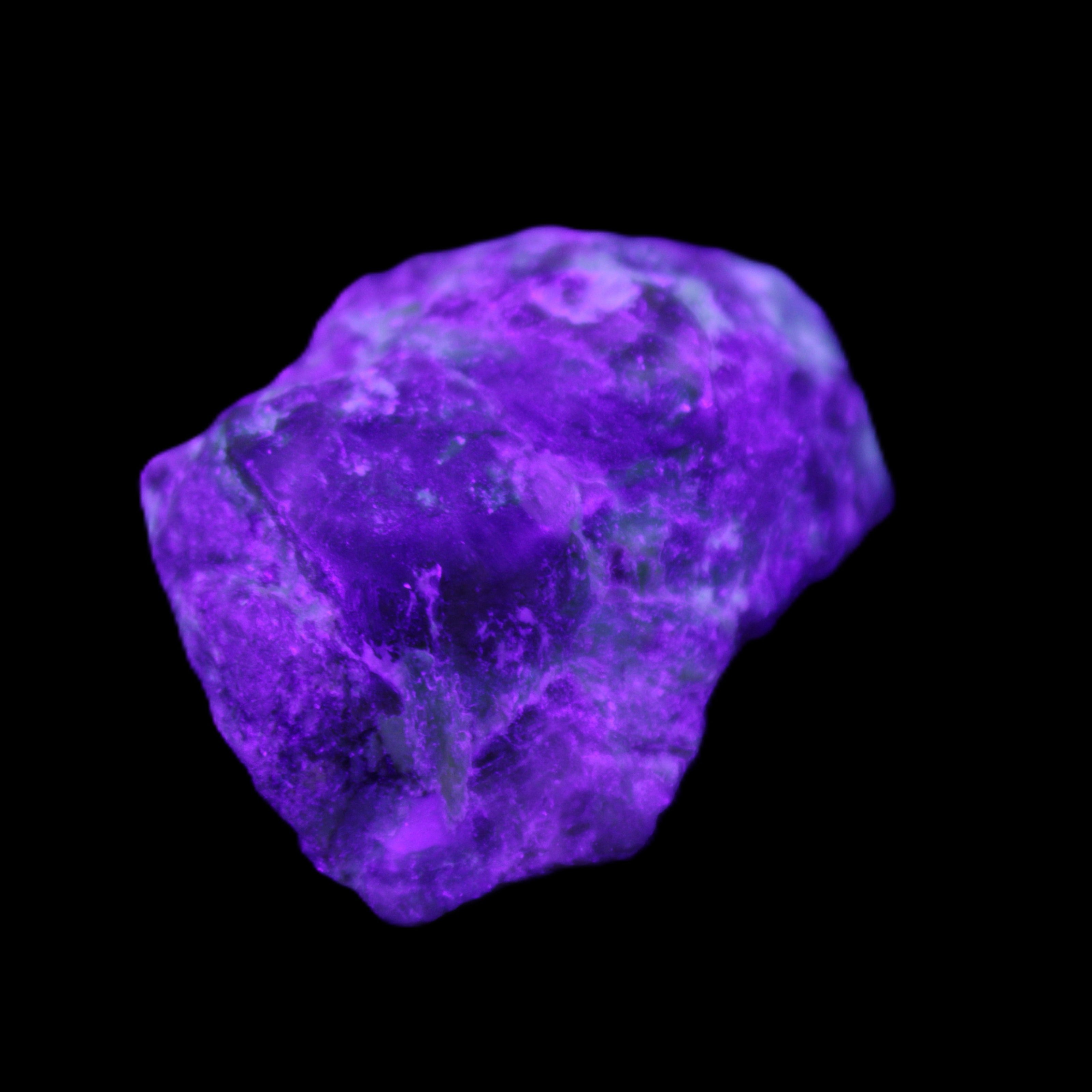 Green Garnet from Pakistan 26*20*14mm crystal 14.4g in UV light - Rocks and Things Store