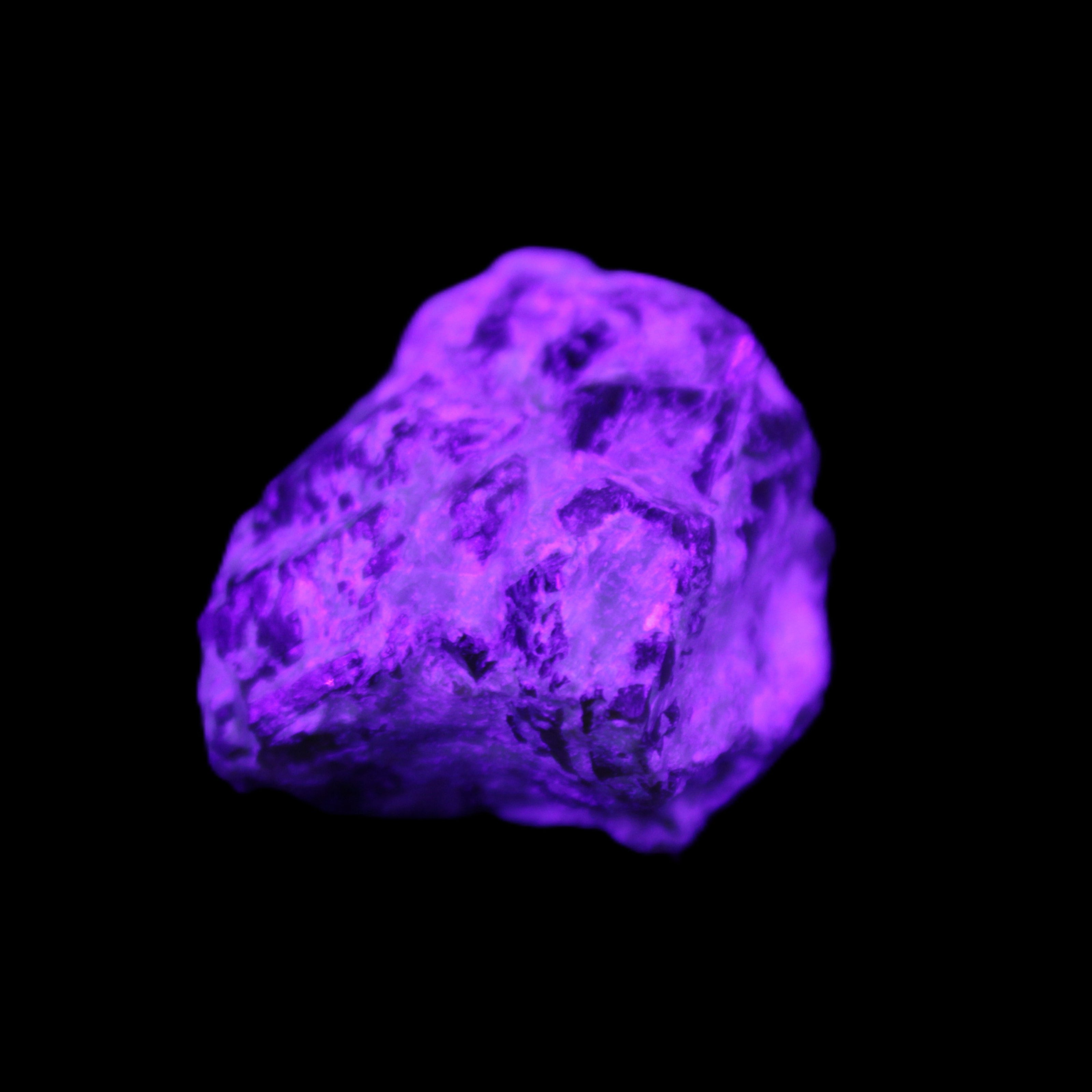 Green Garnet from Pakistan 30*22*16mm crystal 20g in UV light - Rocks and Things Store