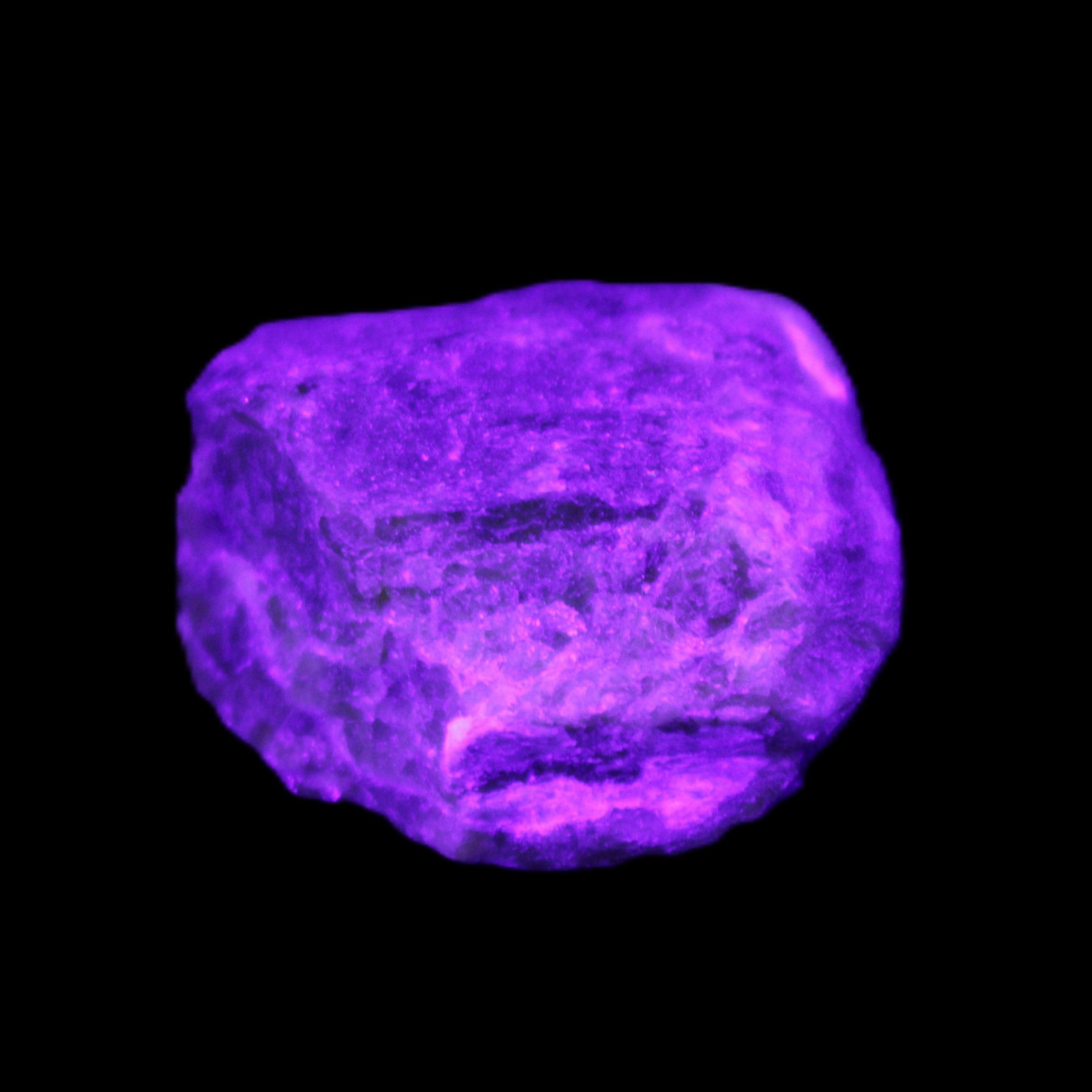 Green Garnet from Pakistan 22*20*11mm crystal 14.2g in UV light - Rocks and Things Store