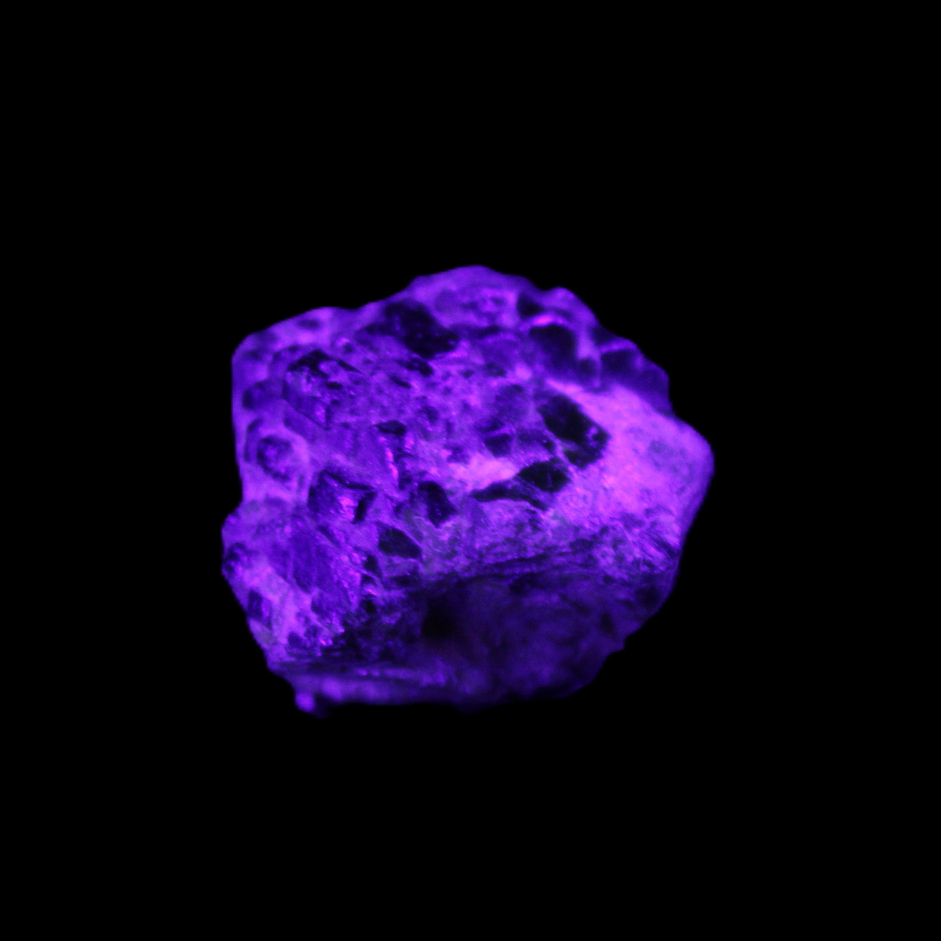 Green Garnet from Pakistan 19*21*14mm crystal 13.3g in UV light - Rocks and Things Store