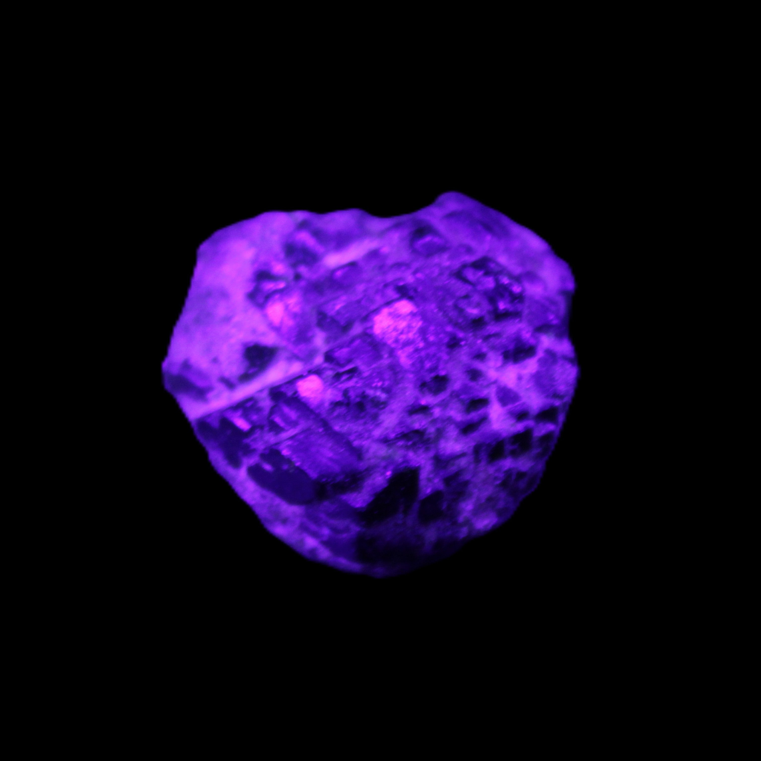Green Garnet from Pakistan 19*21*14mm crystal 13.3g in UV light - Rocks and Things Store