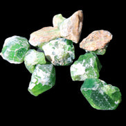 Green Garnet from Pakistan 10 tiny crystals 14.3g in sunlight - Rocks and Things Store