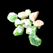 Green Garnet from Pakistan 10 tiny crystals 14.3g in sunlight - Rocks and Things Store