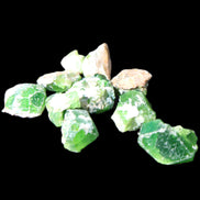 Green Garnet from Pakistan 10 tiny crystals 14.3g in sunlight - Rocks and Things Store