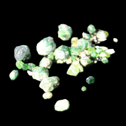 Green Garnet from Pakistan 26 tiny crystals 6.9g in sunlight - Rocks and Things Store