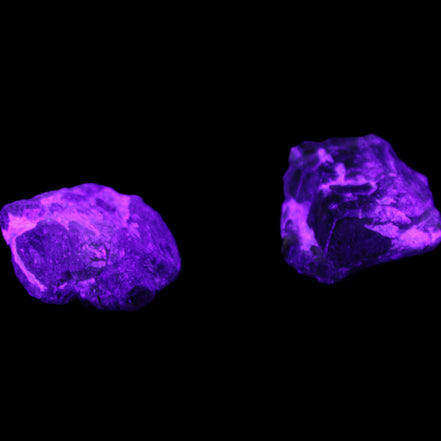 Green Garnet from Pakistan 2 crystals 20/22mm 11.5g in UV light - Rocks and Things Store