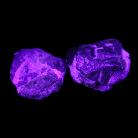 Green Garnet from Pakistan 2 crystals 20/22mm 11.5g in UV light - Rocks and Things Store