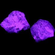 Green Garnet from Pakistan 2 crystals 20/22mm 11.5g in UV light - Rocks and Things Store