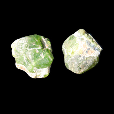 Green Garnet from Pakistan 2 crystals 20/22mm 11.5g in sunlight - Rocks and Things Store