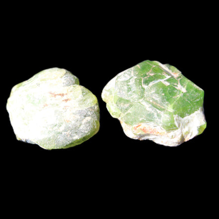 Green Garnet from Pakistan 2 crystals 20/22mm 11.5g in sunlight - Rocks and Things Store