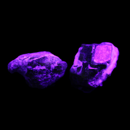 Green Garnet from Pakistan 2 crystals 20mm 12.1g in UV light - Rocks and Things Store