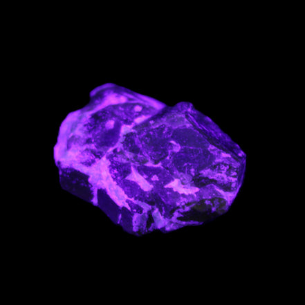 Green Garnet from Pakistan 25*19*9mm crystal 10.0g in UV light - Rocks and Things Store