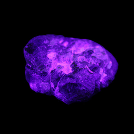 Green Garnet from Pakistan crystal 26*10mm 15.2g in UV light - Rocks and Things Store