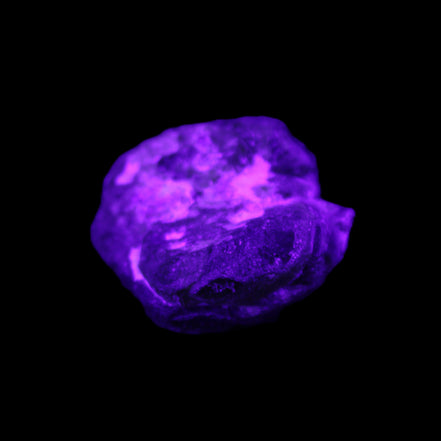 Green Garnet from Pakistan crystal 26*10mm 15.2g in UV light - Rocks and Things Store