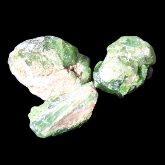 Green Garnet from Pakistan 3 crystals 20/15mm 12.6g in sunlight - Rocks and Things Store