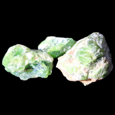 Green Garnet from Pakistan 3 crystals 20/15mm 12.6g in sunlight - Rocks and Things Store