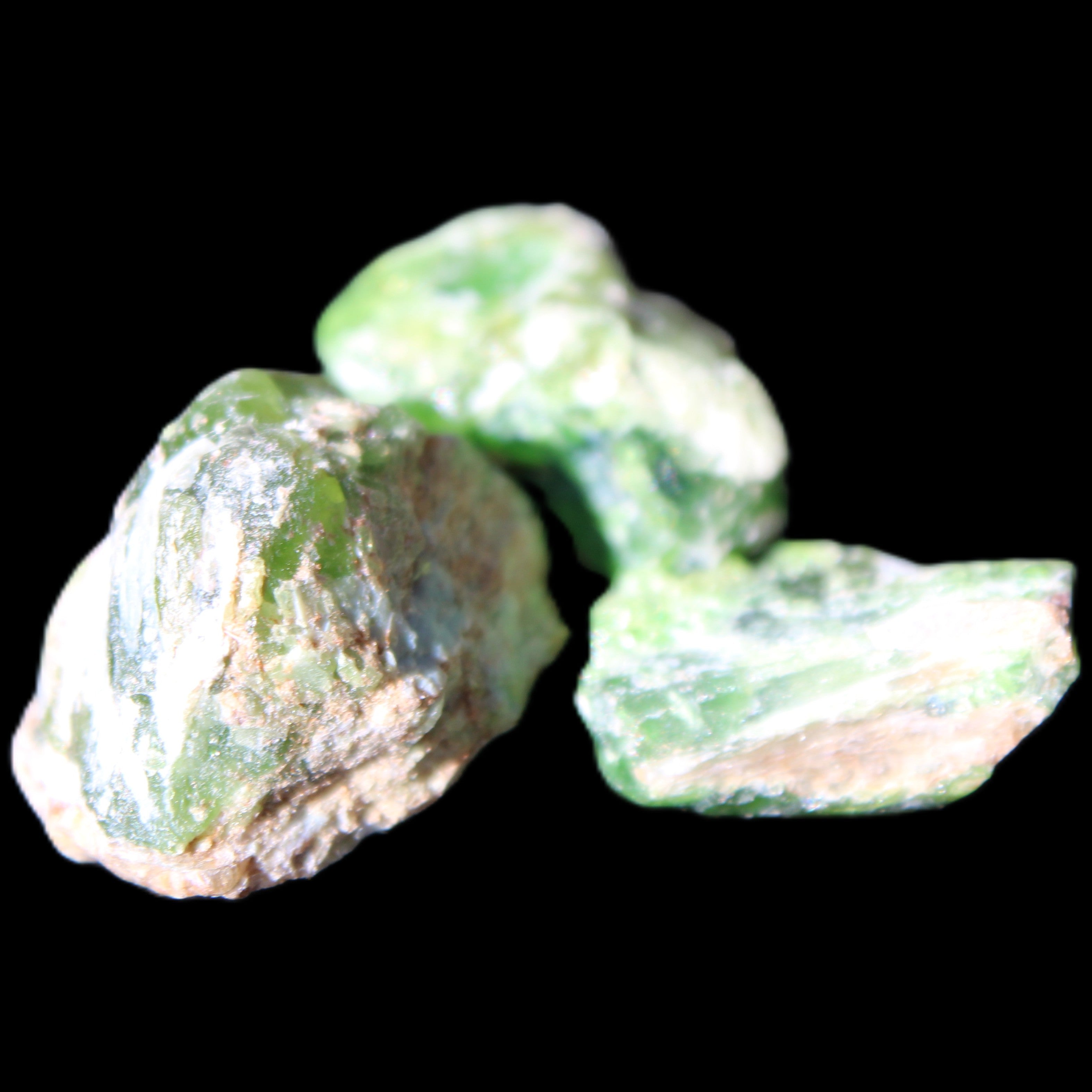 Green Garnet from Pakistan 3 crystals 20/15mm 12.6g in sunlight - Rocks and Things Store
