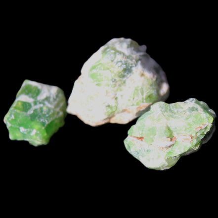 Green Garnet from Pakistan 3 crystals 20/15mm 12.6g in sunlight - Rocks and Things Store