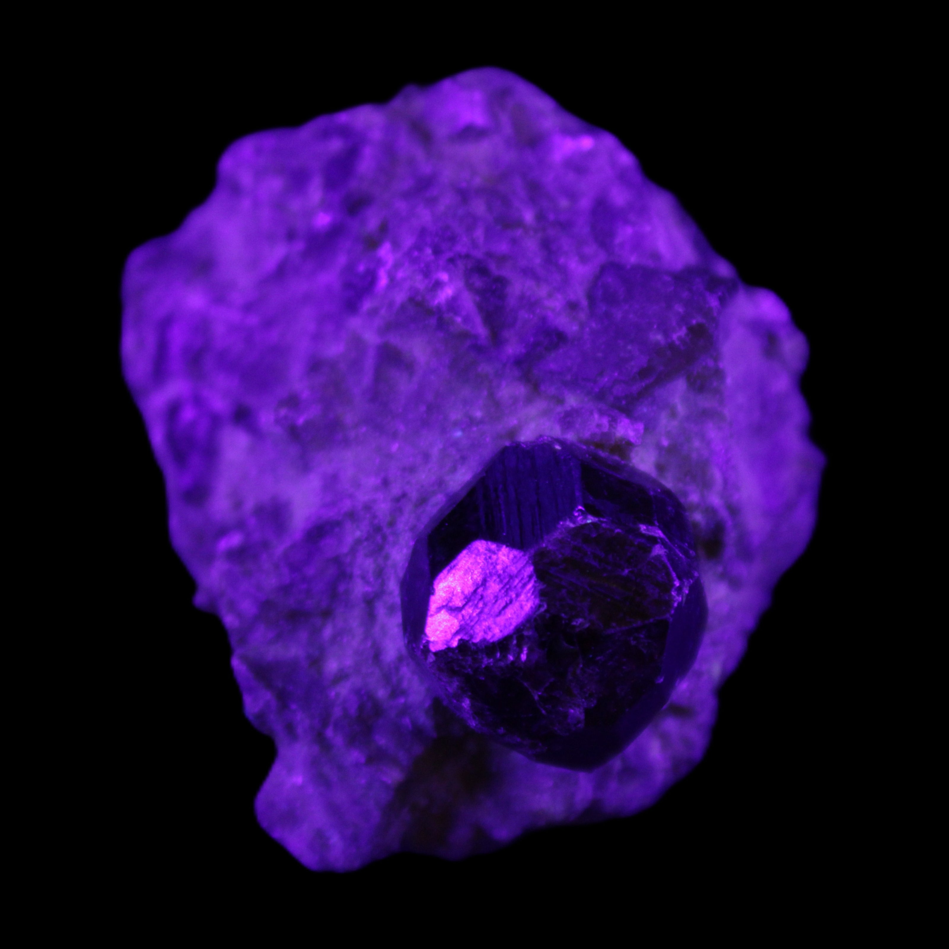 Red with Green Garnet cluster from Pakistan crystal cluster 45*38*45mm 97g in UV light - Rocks and Things Store