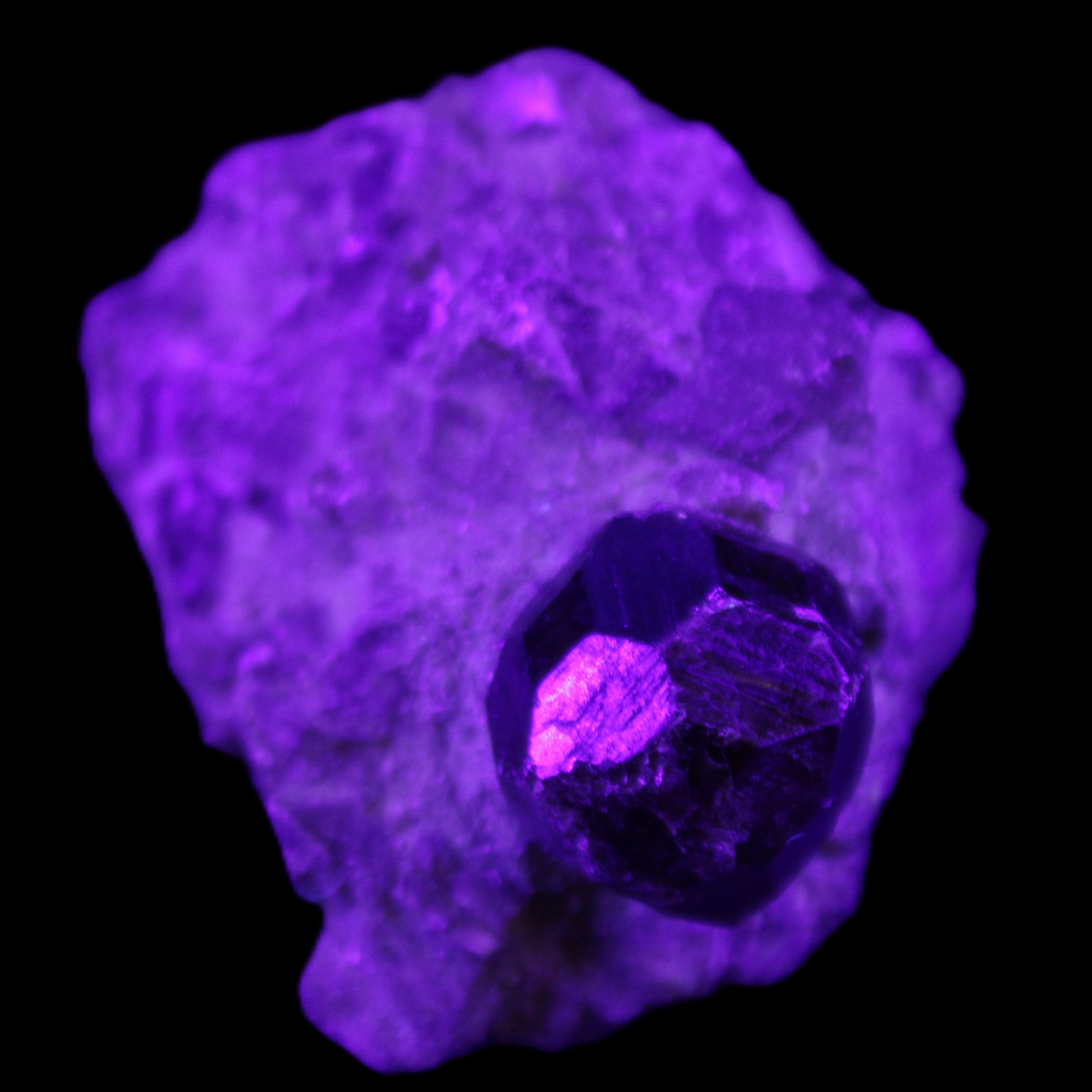 Red with Green Garnet cluster from Pakistan crystal cluster 45*38*45mm 97g in UV light - Rocks and Things Store