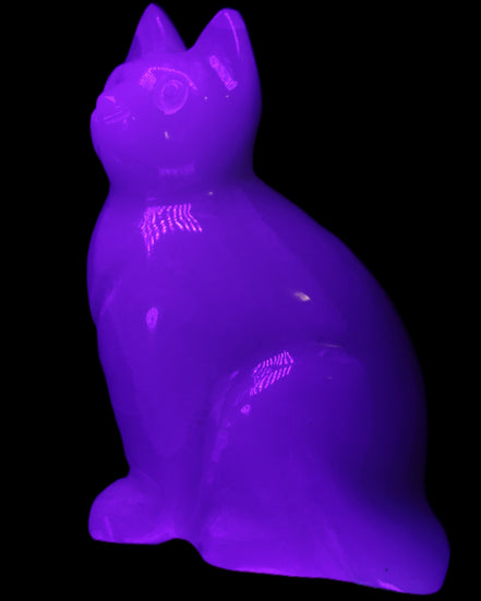 White Onyx Afghan Jade hand-carved Cat 87*48*138mm 773g in UV light - Rocks and Things Store