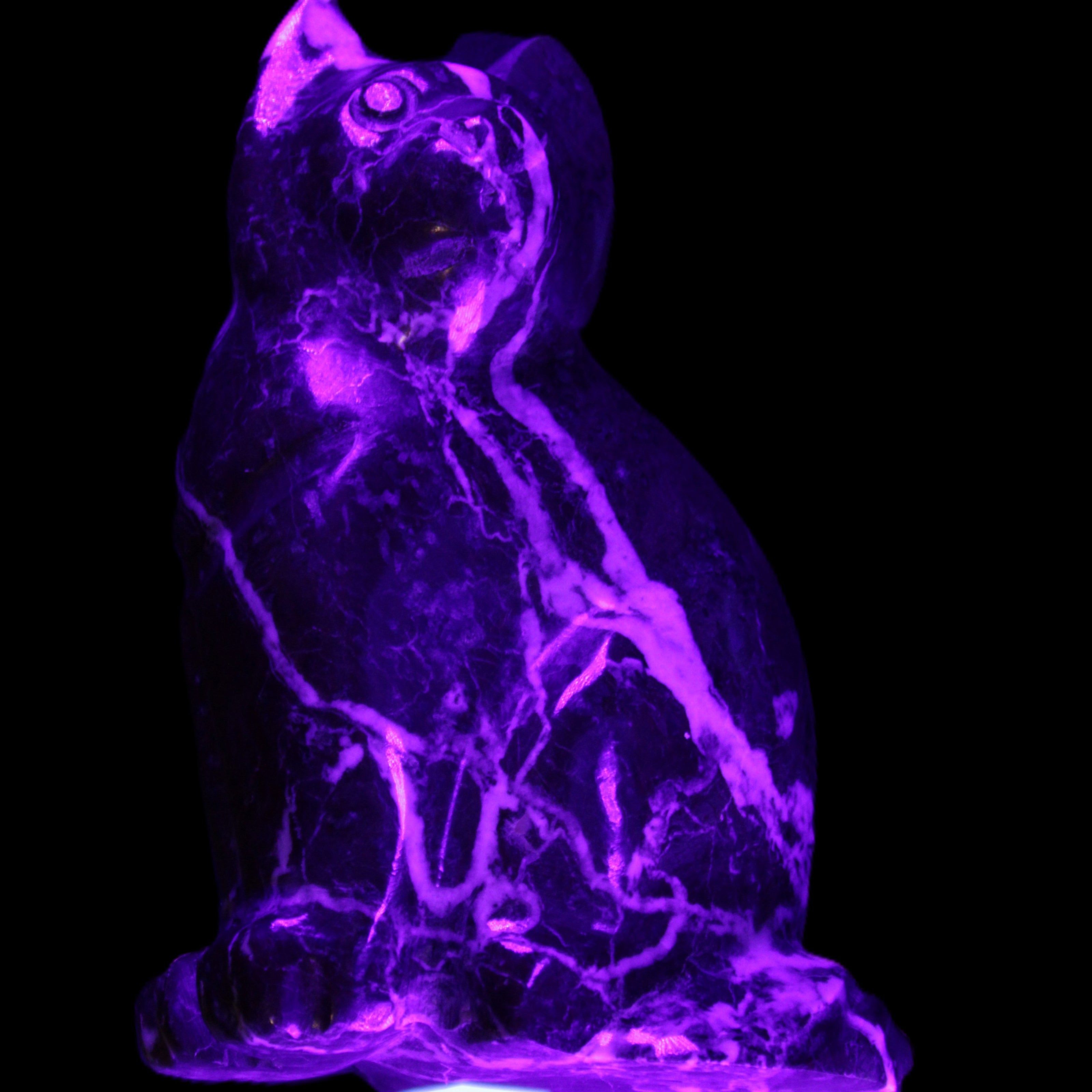 Marble hand-carved Cat 88*58*130mm 801g in UV light - Rocks and Things Store