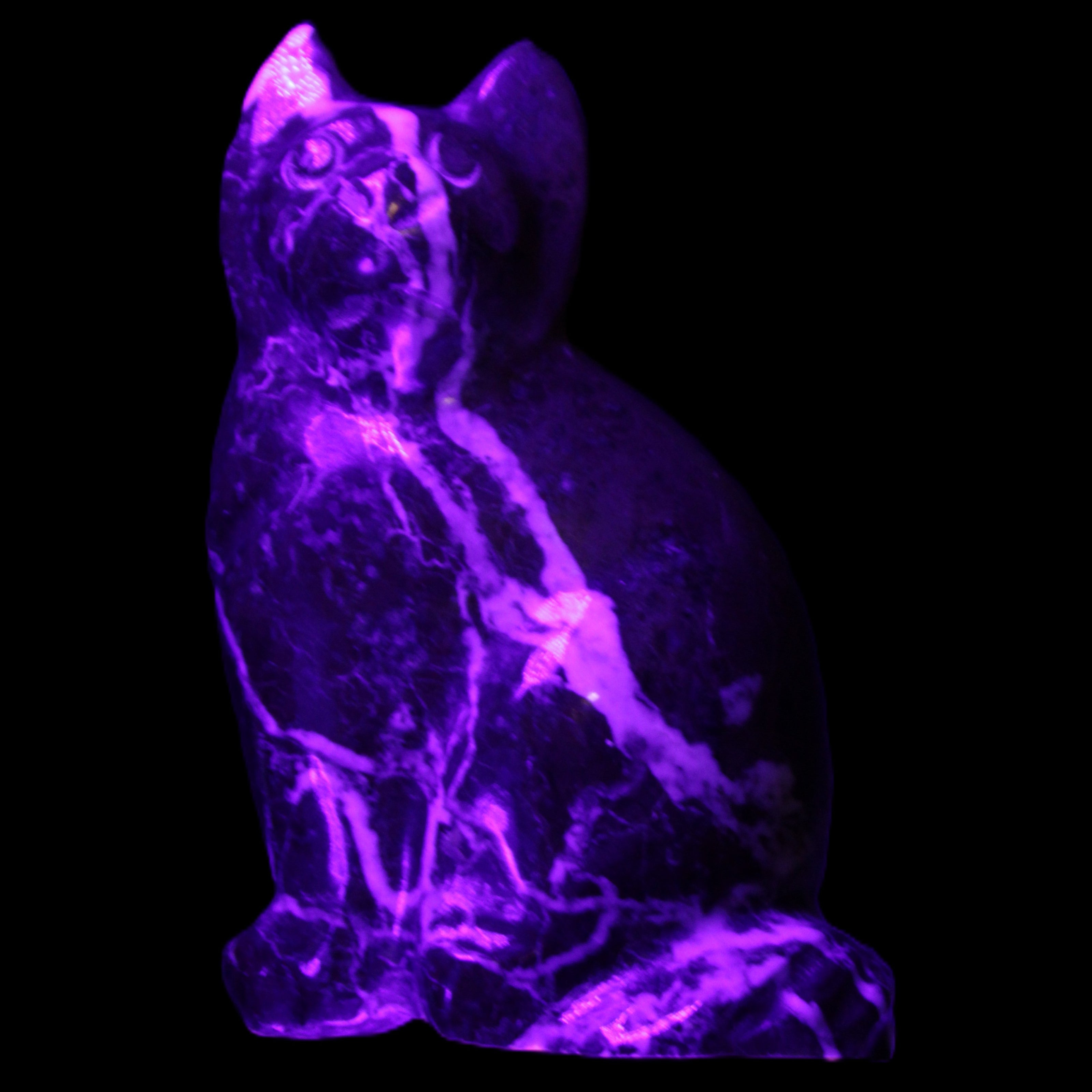 Marble hand-carved Cat 88*58*130mm 801g in UV light - Rocks and Things Store