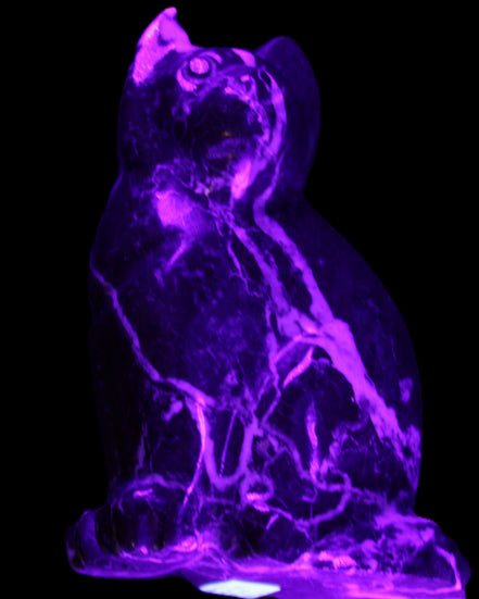 Marble hand-carved Cat 88*58*130mm 801g in UV light - Rocks and Things Store