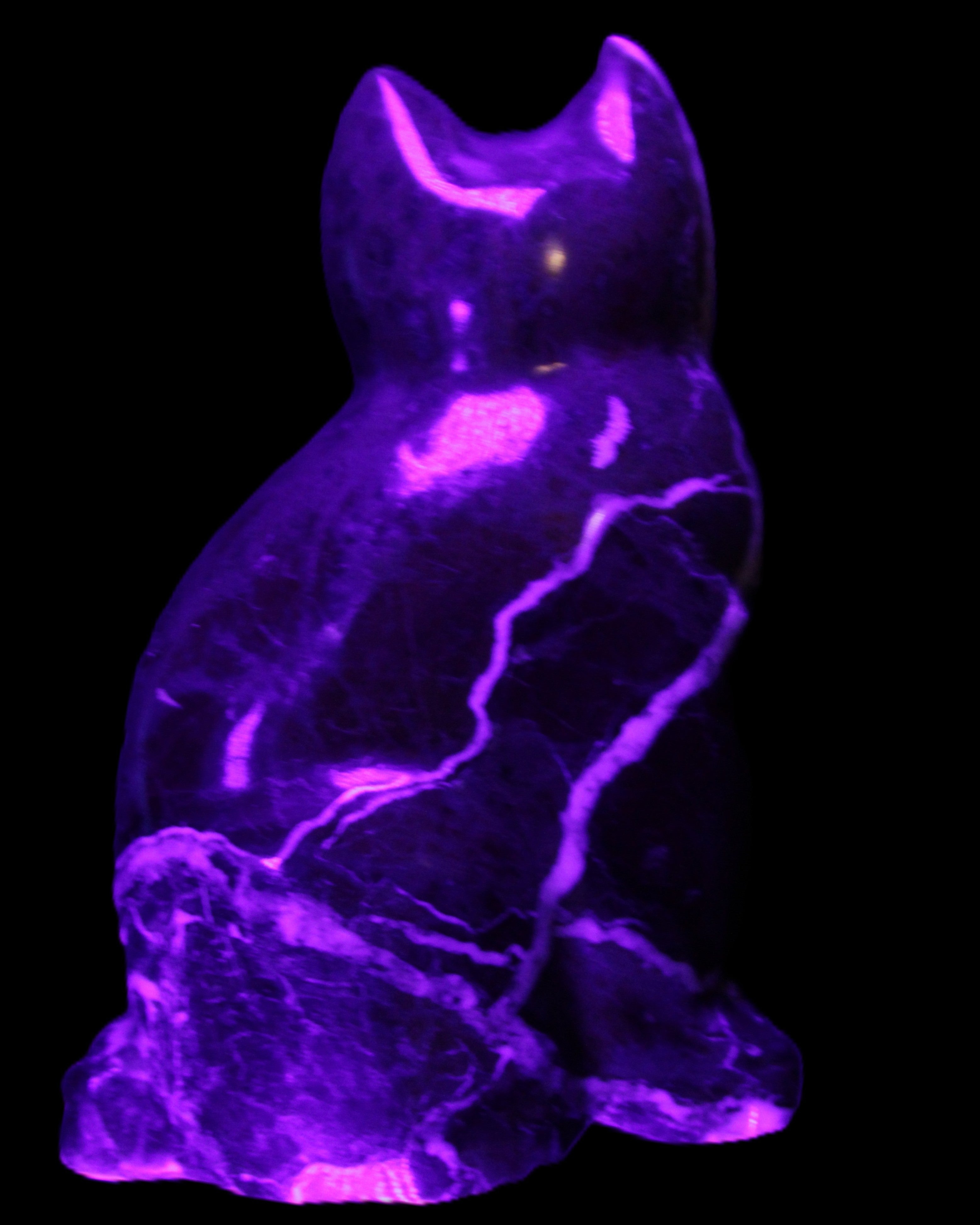 Marble hand-carved Cat 88*58*130mm 801g in UV light - Rocks and Things Store