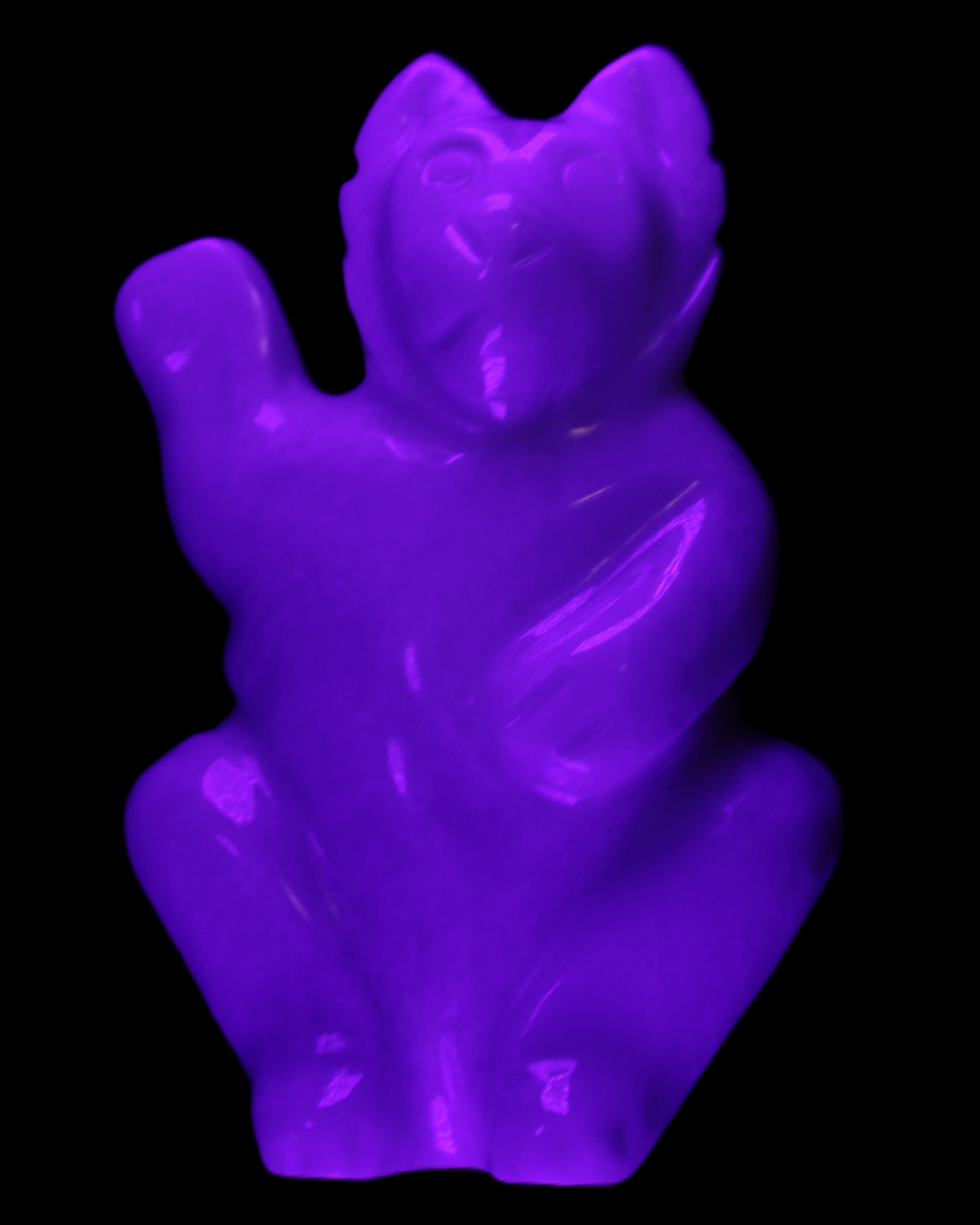 White Jade hand-carved Cat 84*47*135mm 718g in UV light - Rocks and Things Store