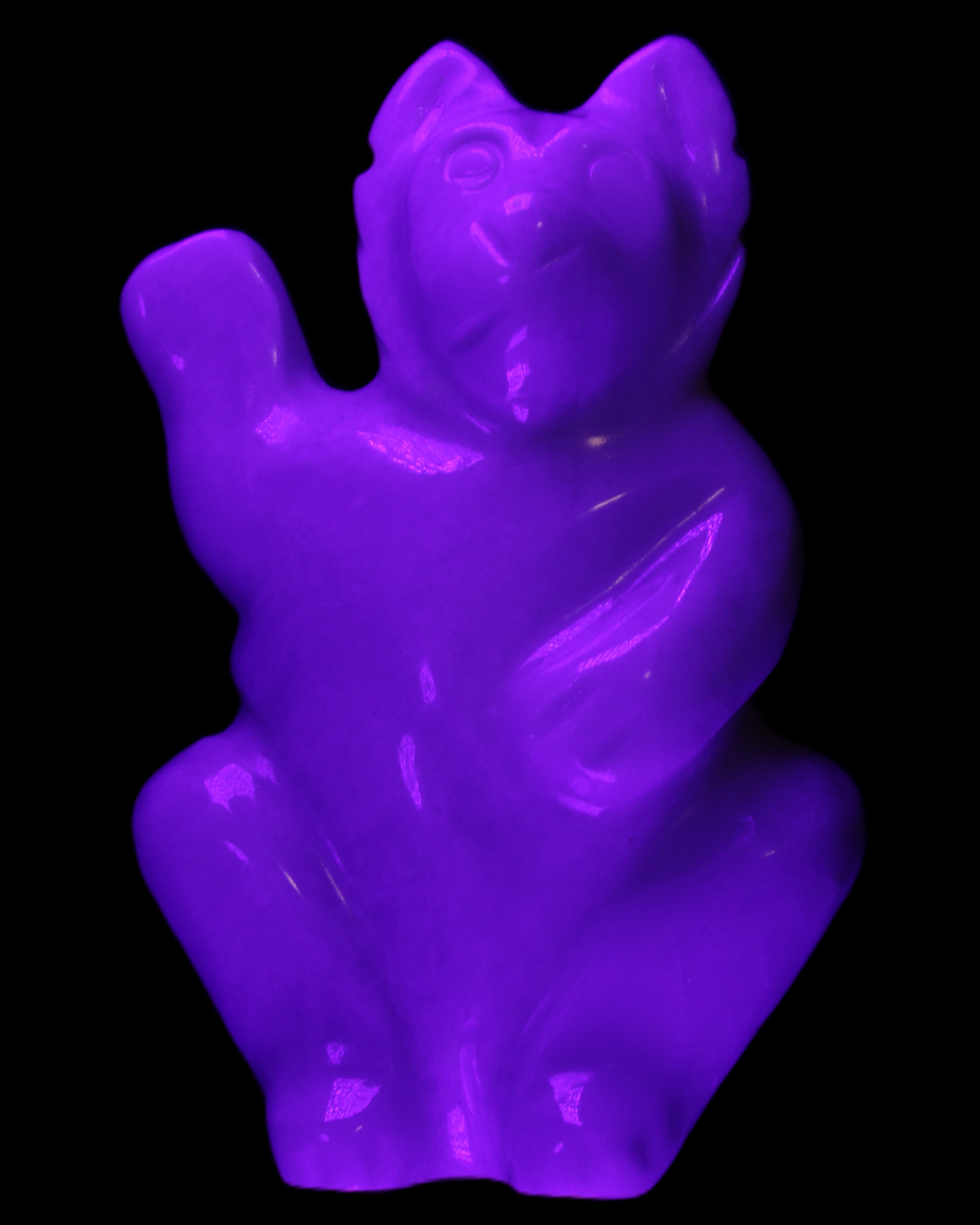 White Jade hand-carved Cat 84*47*135mm 718g in UV light - Rocks and Things Store
