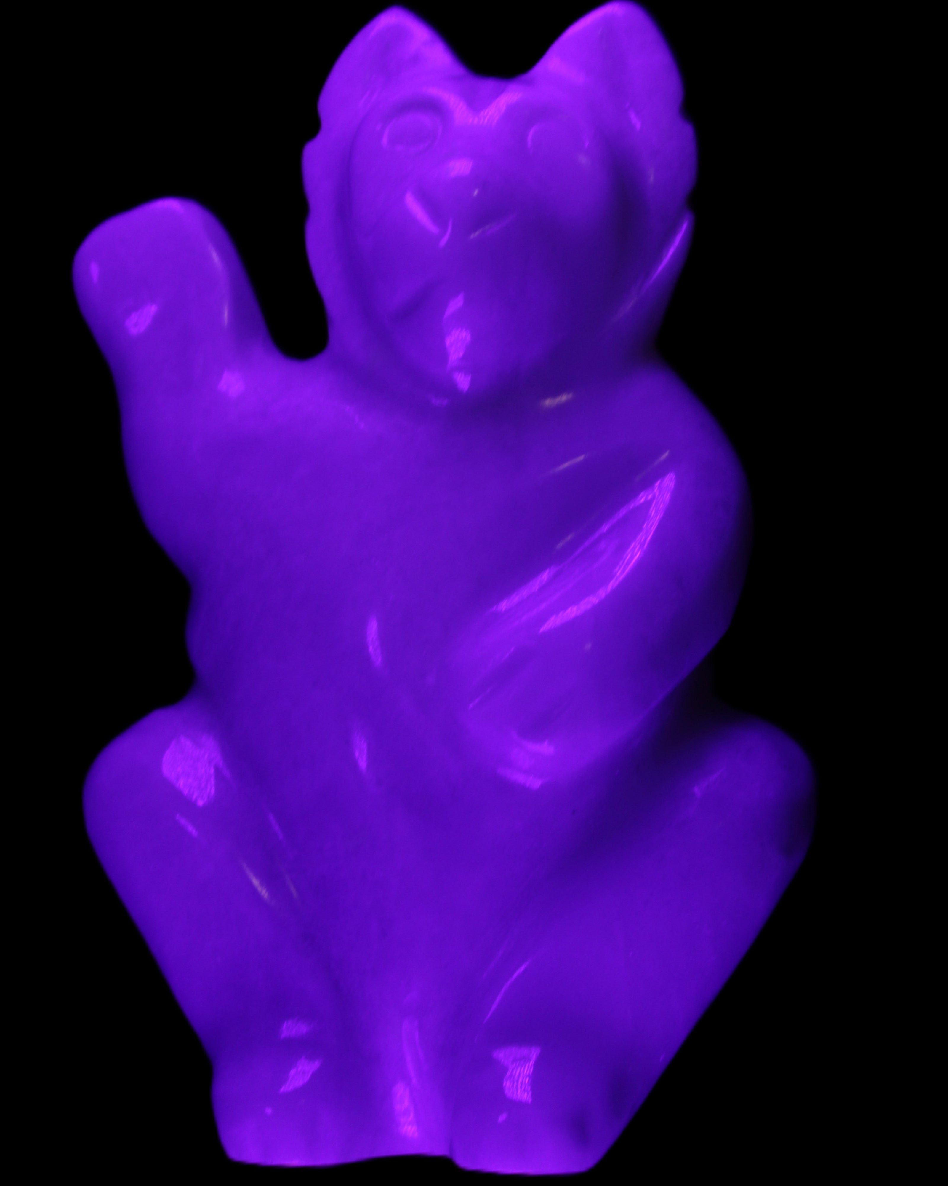 White Jade hand-carved Cat 84*47*135mm 718g in UV light - Rocks and Things Store
