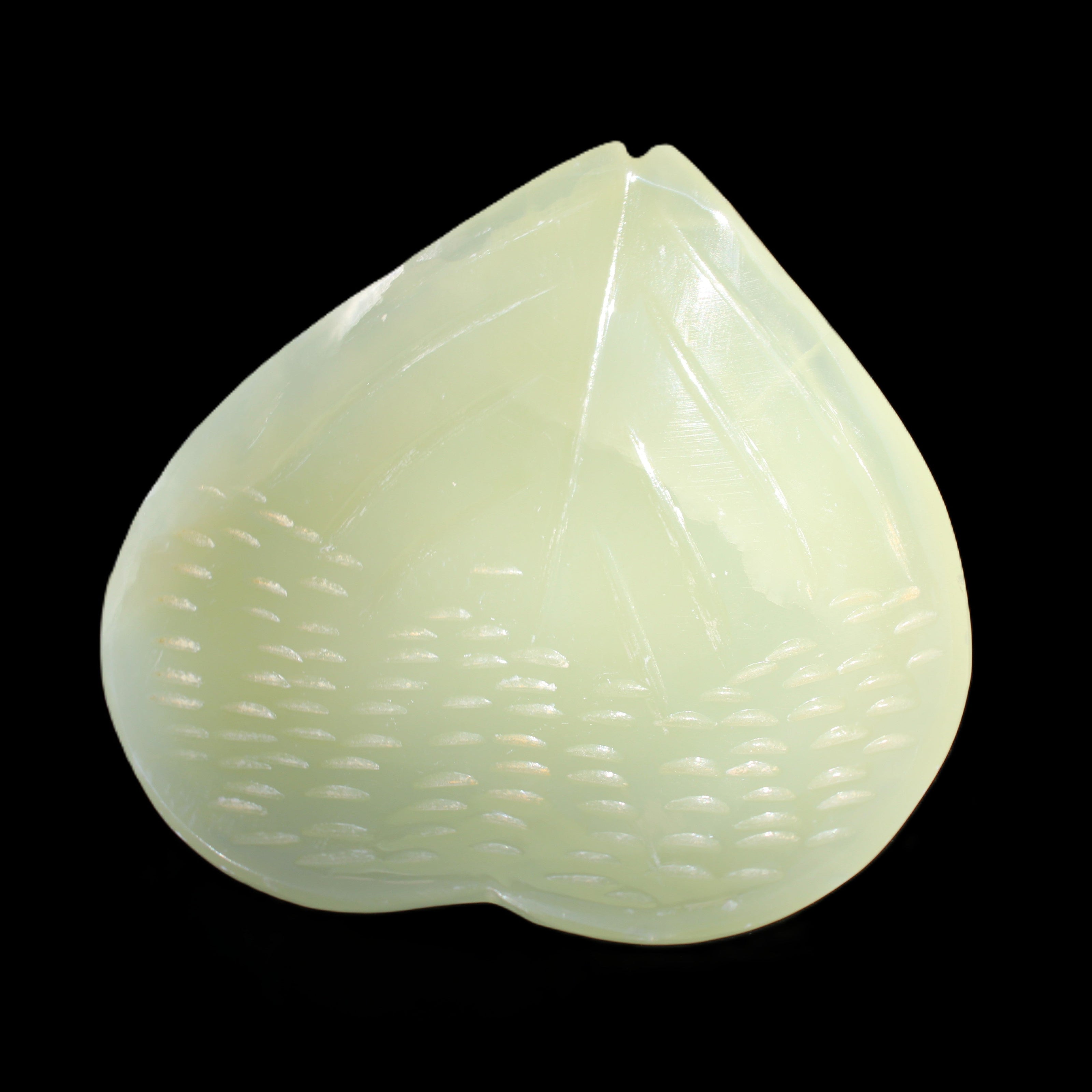 Afghan Jade hand-carved heart-shaped dish 110*114*30mm 283g in sunlight - Rocks and Things Store