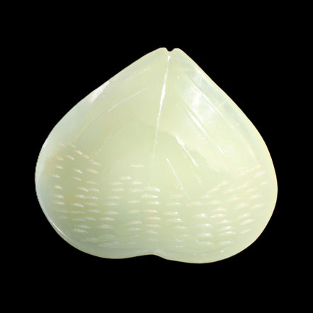 Afghan Jade hand-carved heart-shaped dish 110*114*30mm 283g in sunlight - Rocks and Things Store