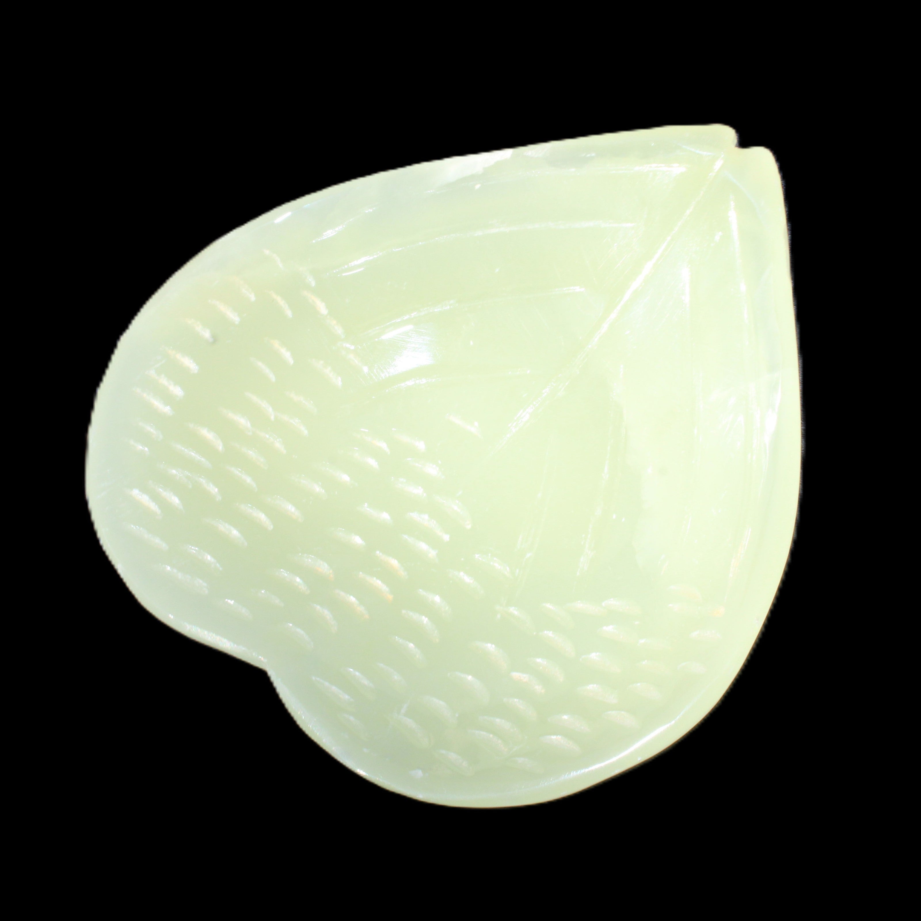 Afghan Jade hand-carved heart-shaped dish 110*114*30mm 283g in sunlight - Rocks and Things Store