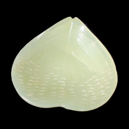 Afghan Jade hand-carved heart-shaped dish 110*114*30mm 283g in sunlight - Rocks and Things Store