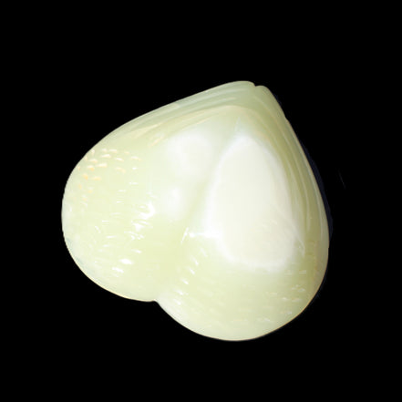 Afghan Jade hand-carved heart-shaped dish 110*114*30mm 283g in sunlight - Rocks and Things Store