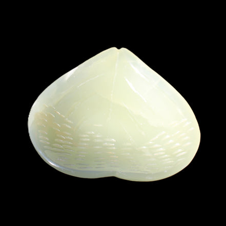 Afghan Jade hand-carved heart-shaped dish 110*114*30mm 283g in sunlight - Rocks and Things Store