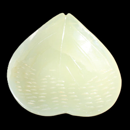 Afghan Jade hand-carved heart-shaped dish 110*114*30mm 283g in sunlight - Rocks and Things Store