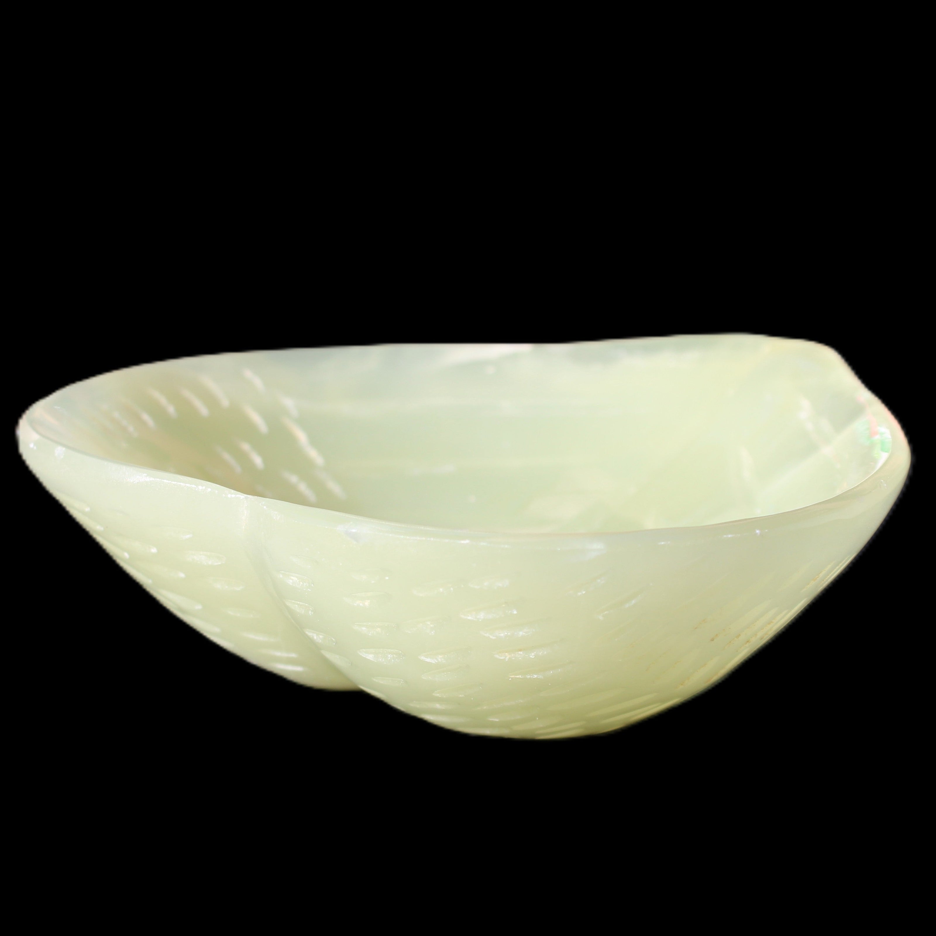 Afghan Jade hand-carved heart-shaped dish 110*114*30mm 283g in sunlight - Rocks and Things Store