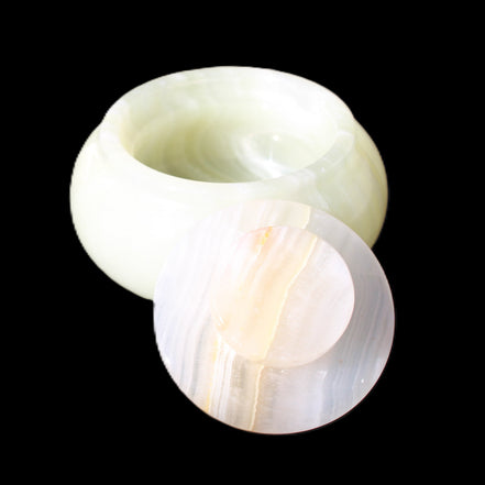 Afghan Jade onyx hand-carved spice jar 72*34mm 273g in sunlight - Rocks and Things Store