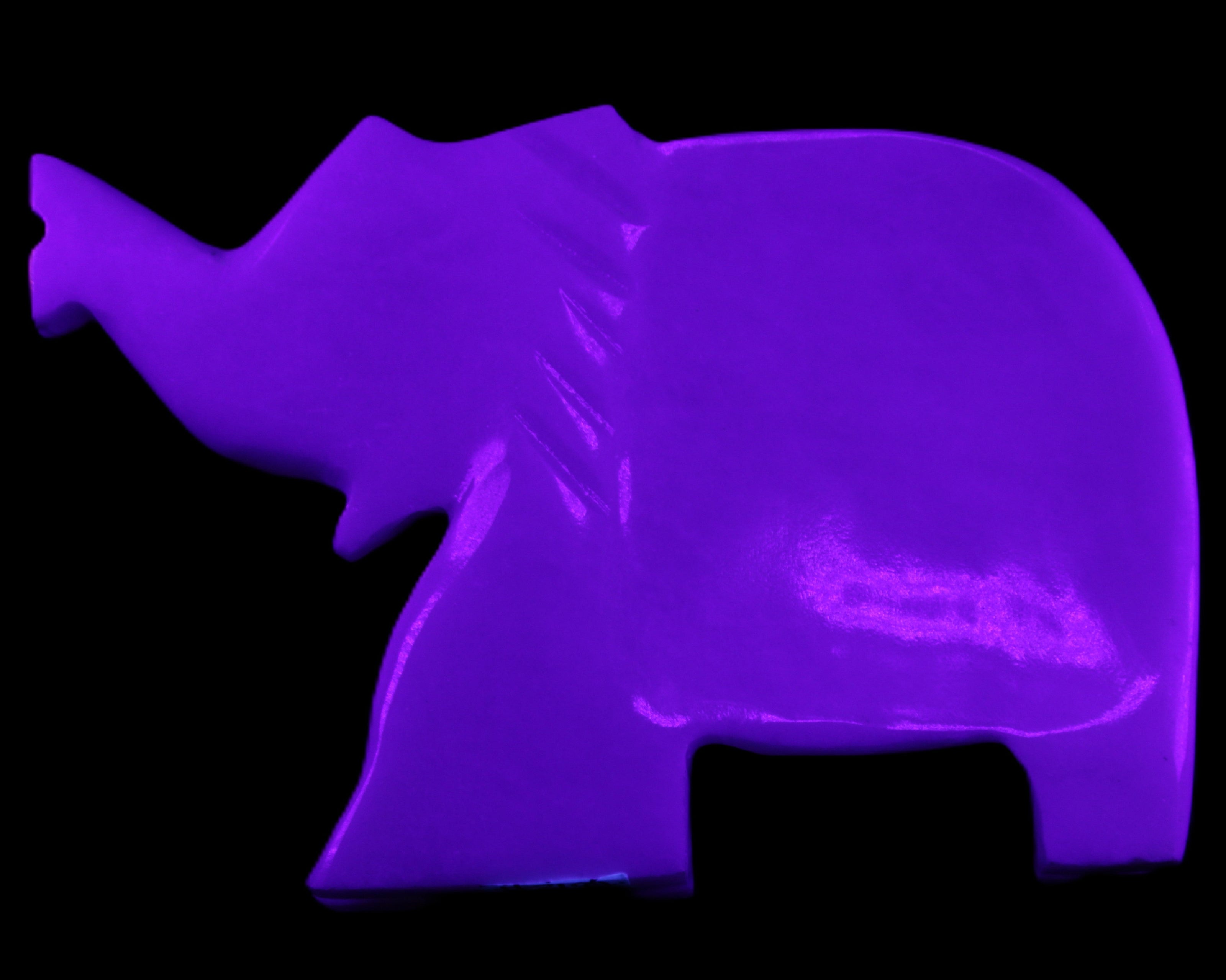 White Jade hand-carved Fish platter 146*103*21mm 500g in UV light - Rocks and Things Store