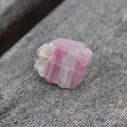 Pink Tourmaline gemstone from Skardu, Pakistan 3.5g