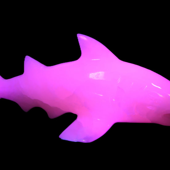 Mangano Calcite hand-carved shark 687g Rocks and Things