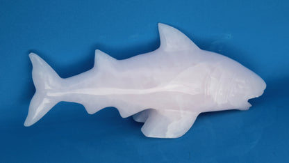 Mangano Calcite hand-carved shark 687g Rocks and Things