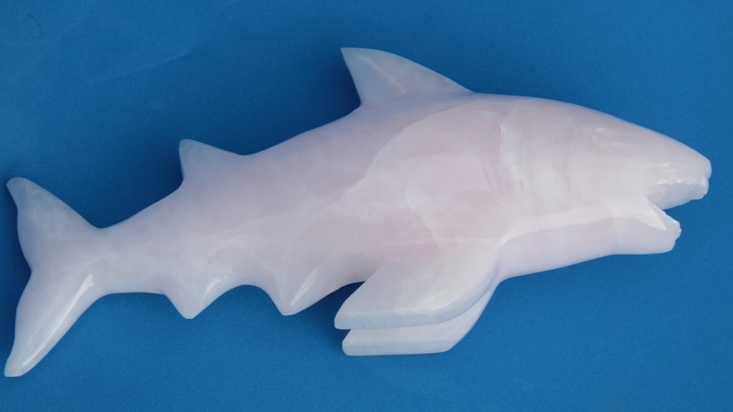 Mangano Calcite hand-carved shark 687g Rocks and Things